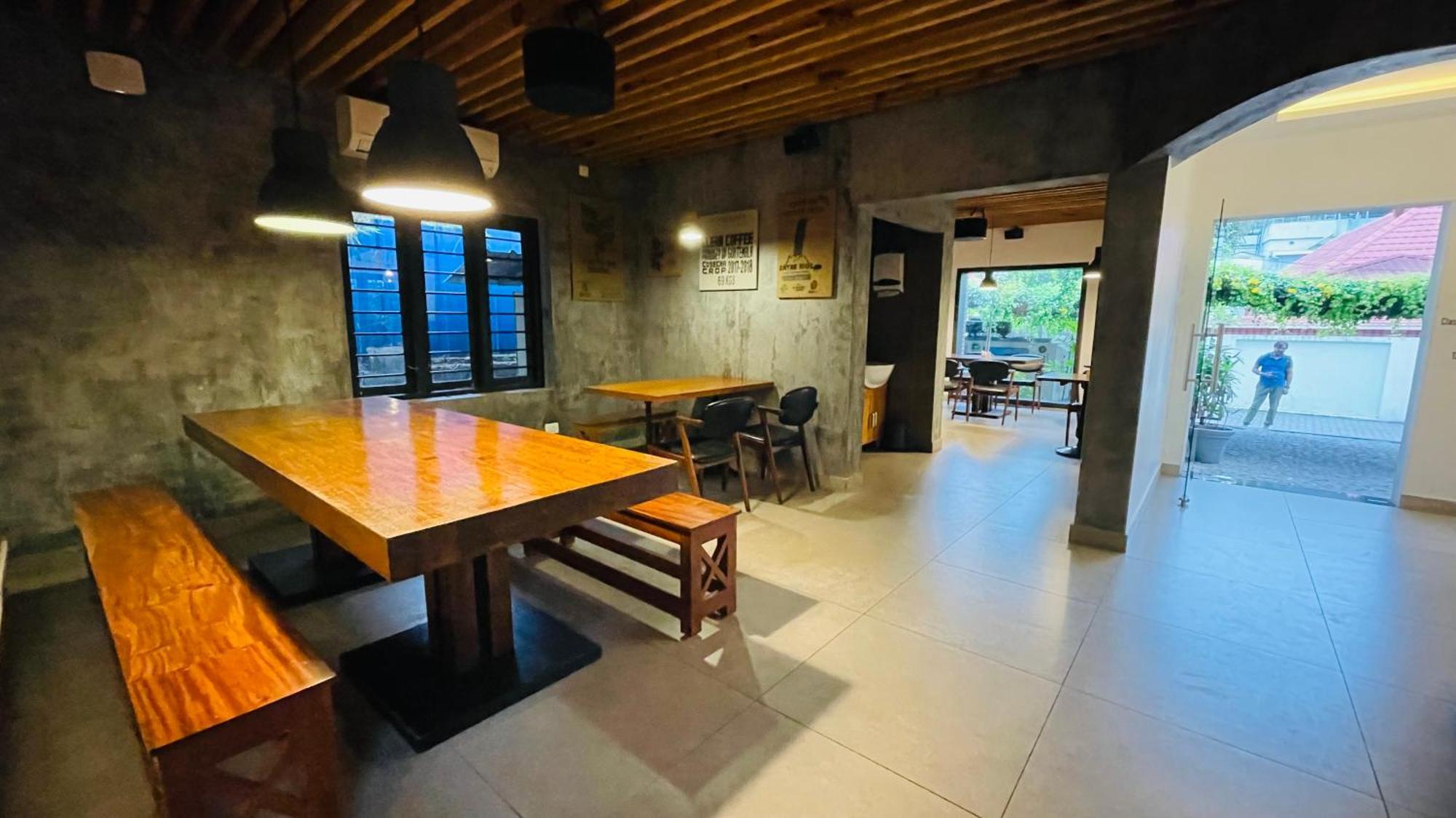 Solo Inn Kochi Екстериор снимка