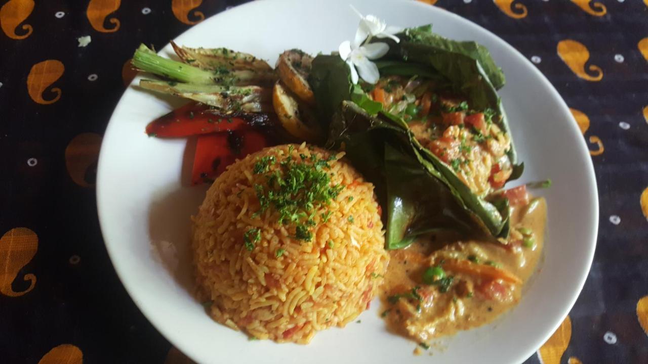 Solo Inn Kochi Екстериор снимка